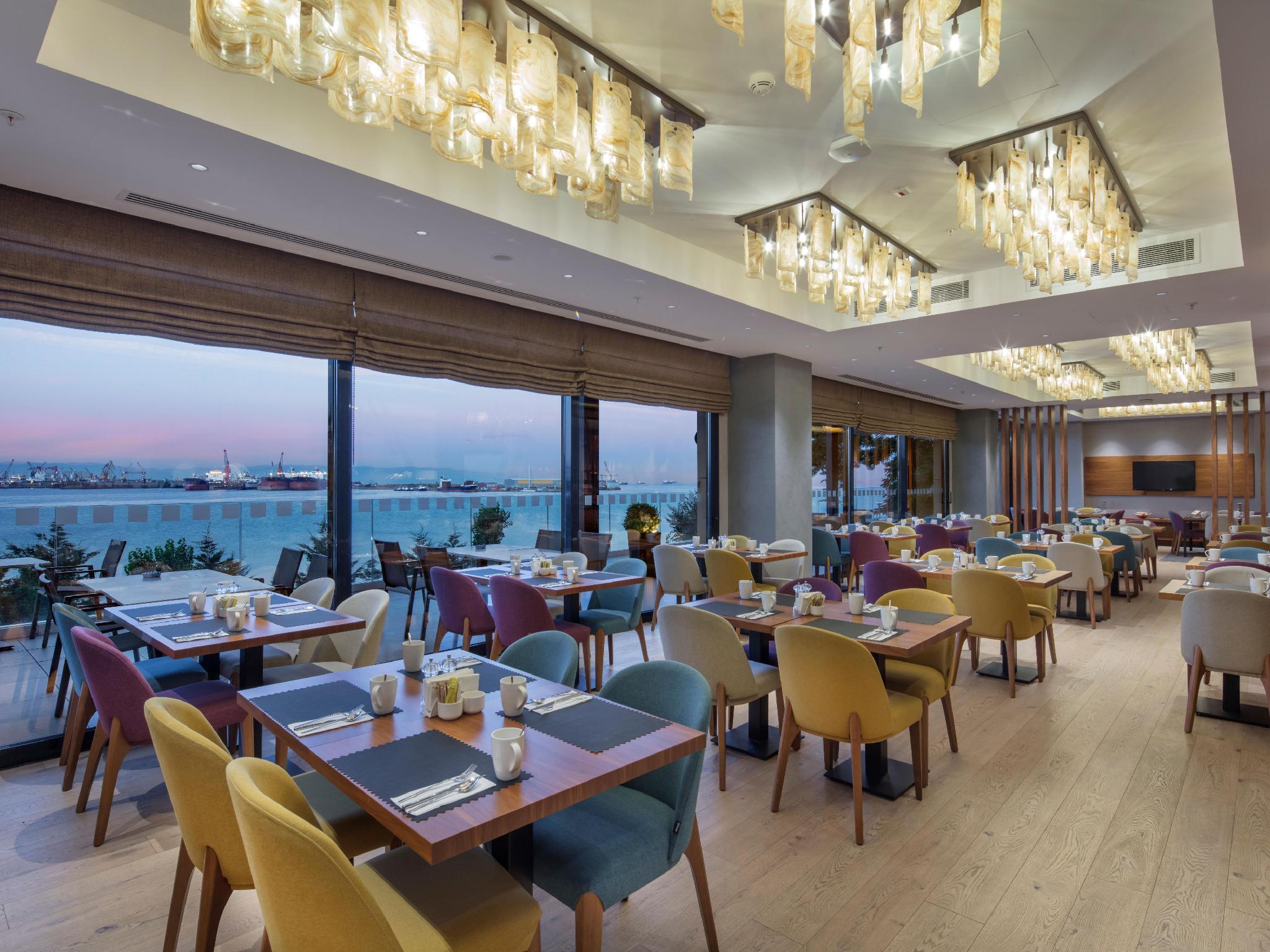 Holiday Inn Istanbul - Tuzla Bay By Ihg Exterior photo