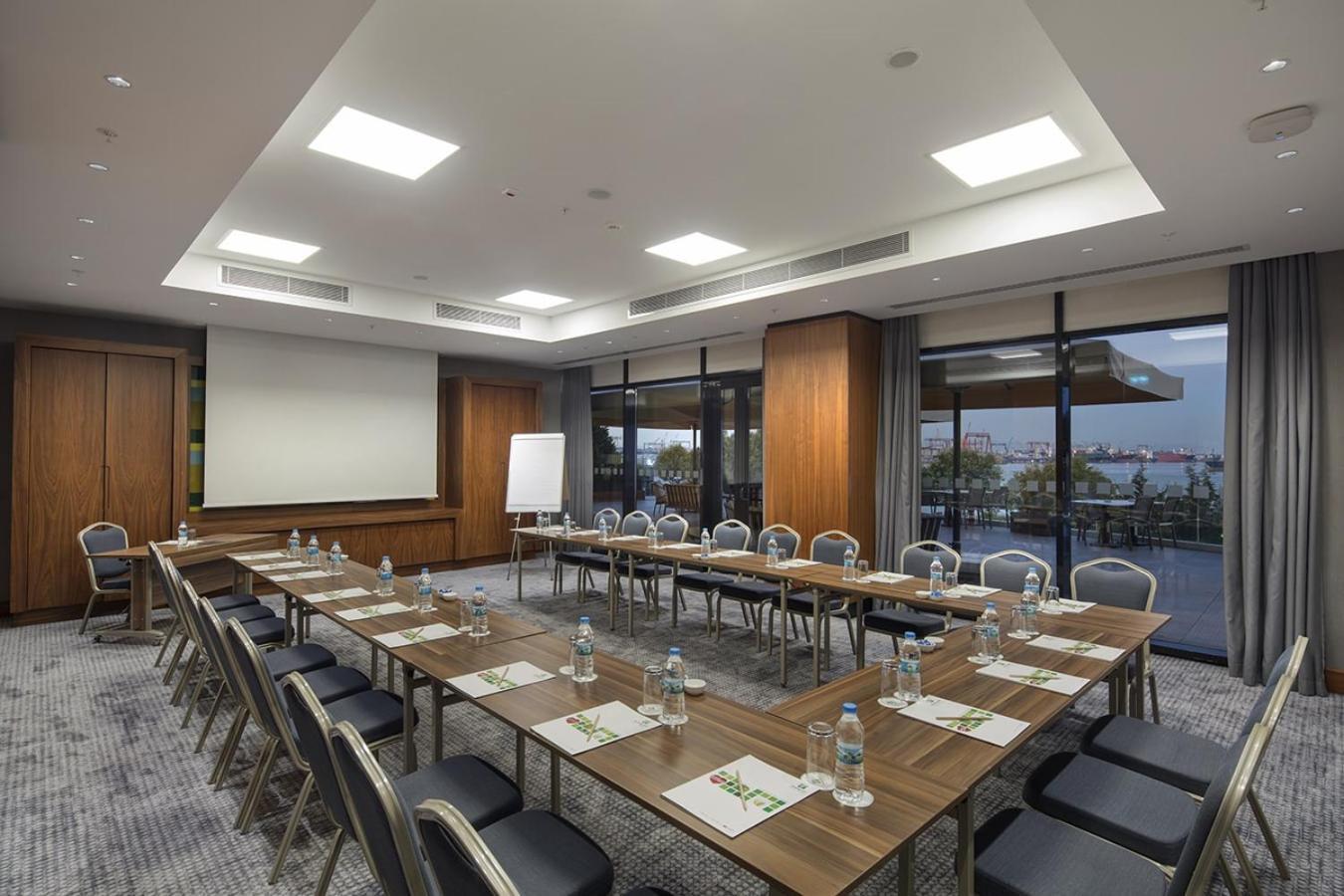 Holiday Inn Istanbul - Tuzla Bay By Ihg Exterior photo