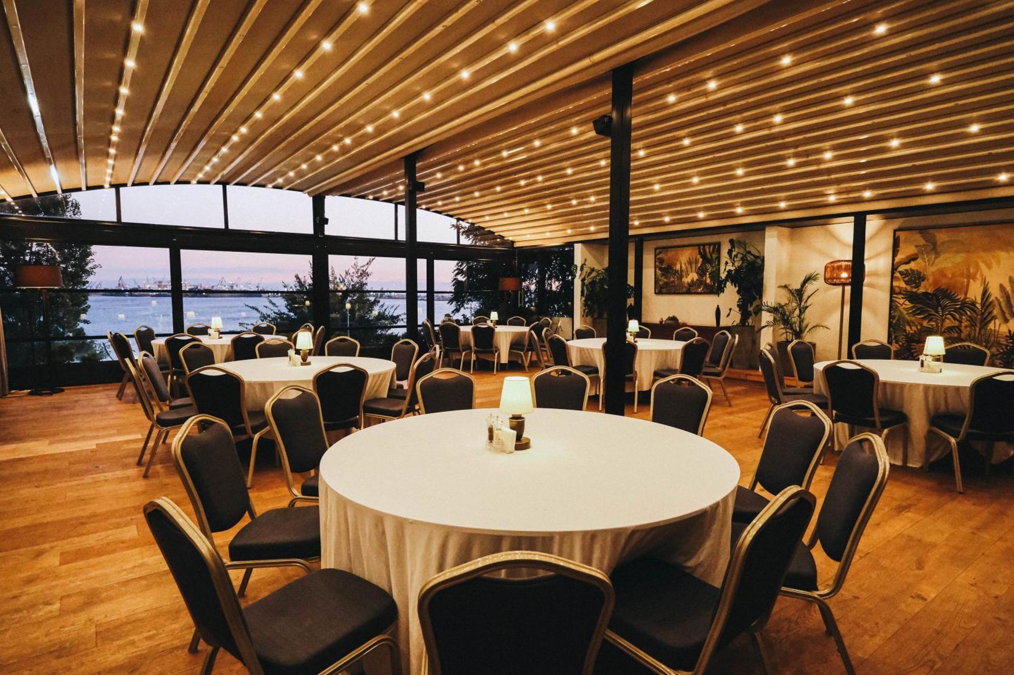 Holiday Inn Istanbul - Tuzla Bay By Ihg Exterior photo