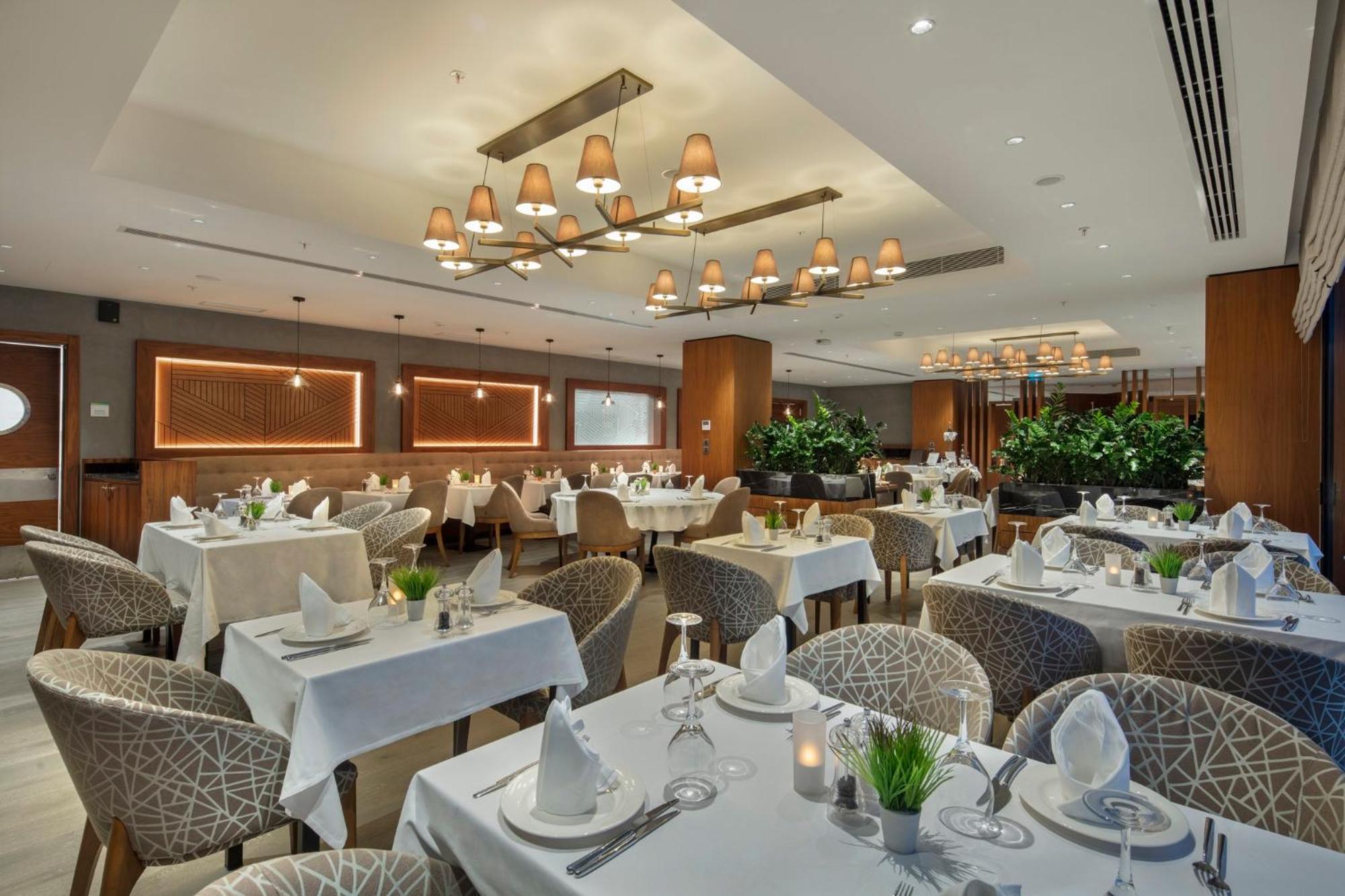 Holiday Inn Istanbul - Tuzla Bay By Ihg Exterior photo